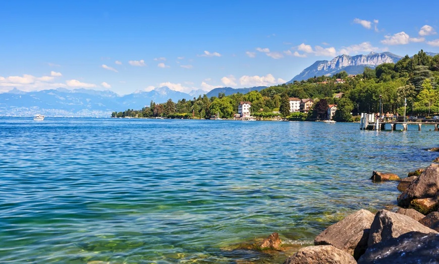 Image 13: Évian-les-Bains : chambre double avec pdj, repas & boissons en option