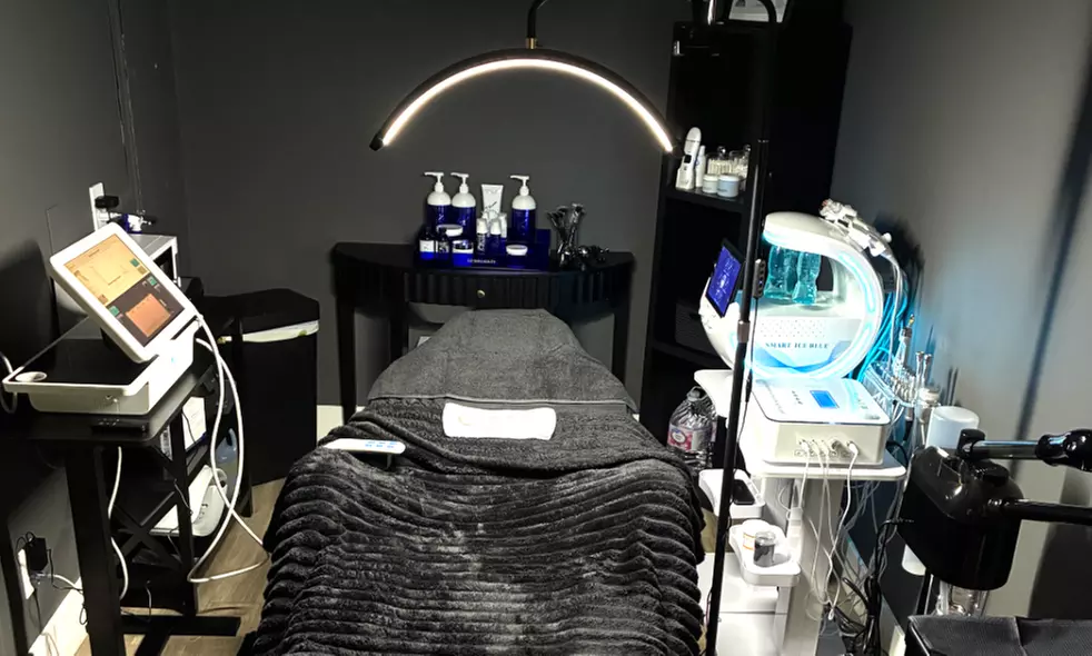 Achieve Youthful Skin with 50 or 100 Units of Xeomin Treatments