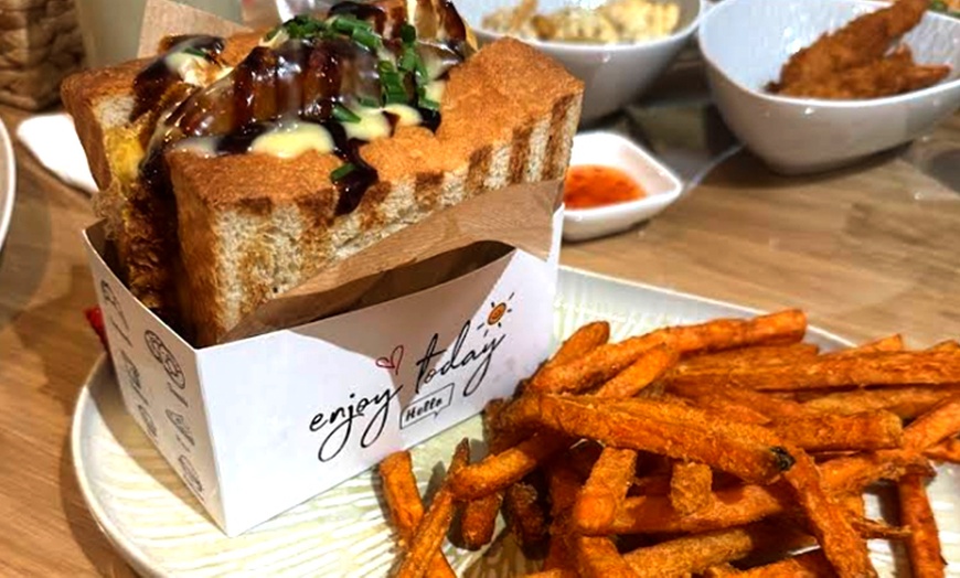 Image 1: Korean Eggdrop Toast nach Wahl inkl. Pommes / Süßkartoffel & Softdrink