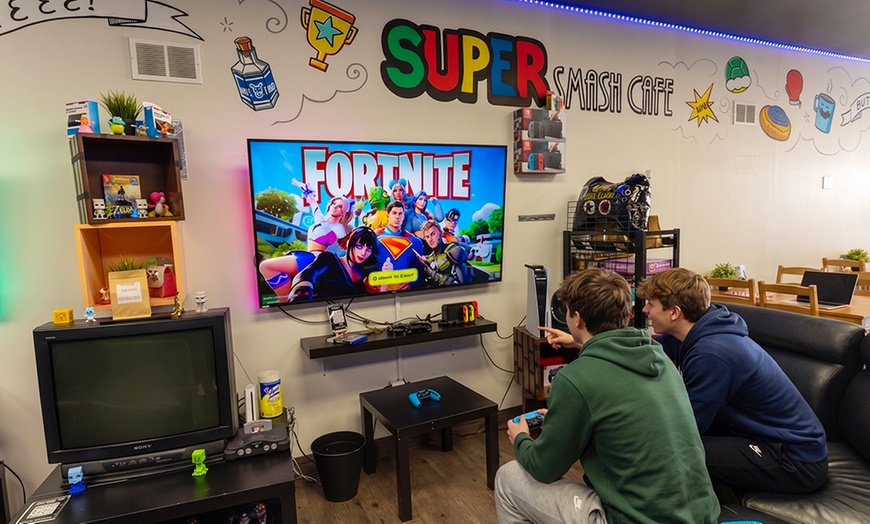 Image 3: Video Game Cafe Pass for 2 or 4 Hours at Super Smash Cafe, Calgary 
