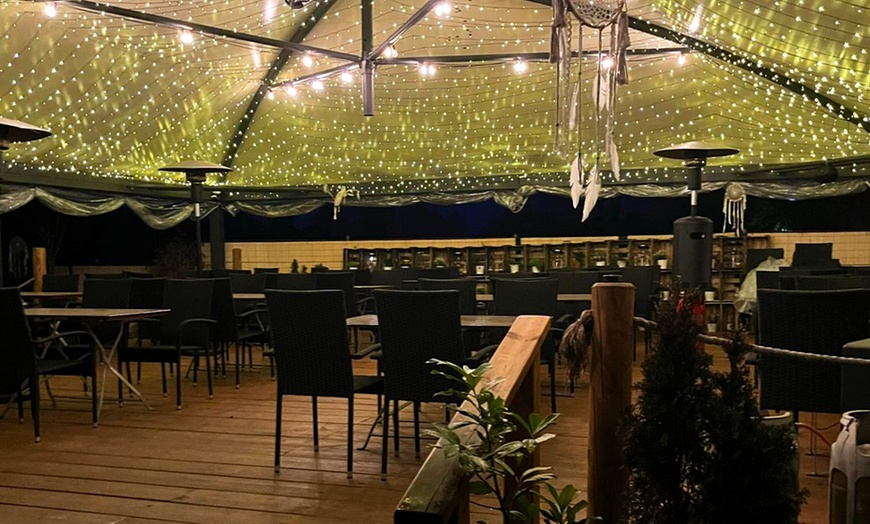 Image 11: 3 Std. Buffet inkl. Getränkeflat & DJ ROBSN Live für 1 bis 4 Personen