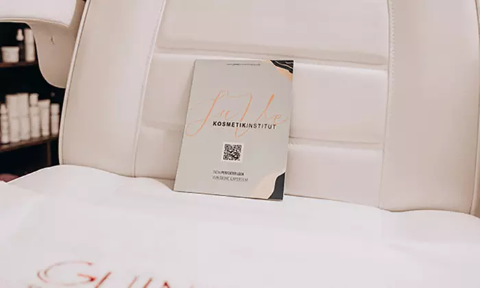 Augenbrauen- und Wimpernlifting opt. inkl. Zupfen & Färben