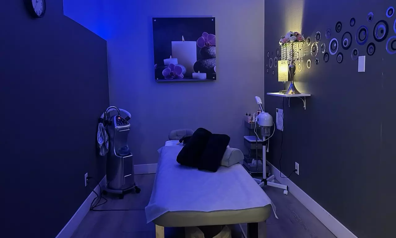 60 or 90 Min Signature or Luxury Head Spa w/ Facial +$15 GiftCard