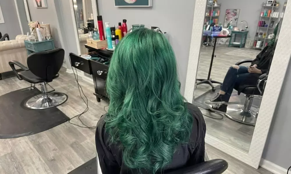 Fresh Hair Color Services & Highlights with Expert Stylists in Tampa