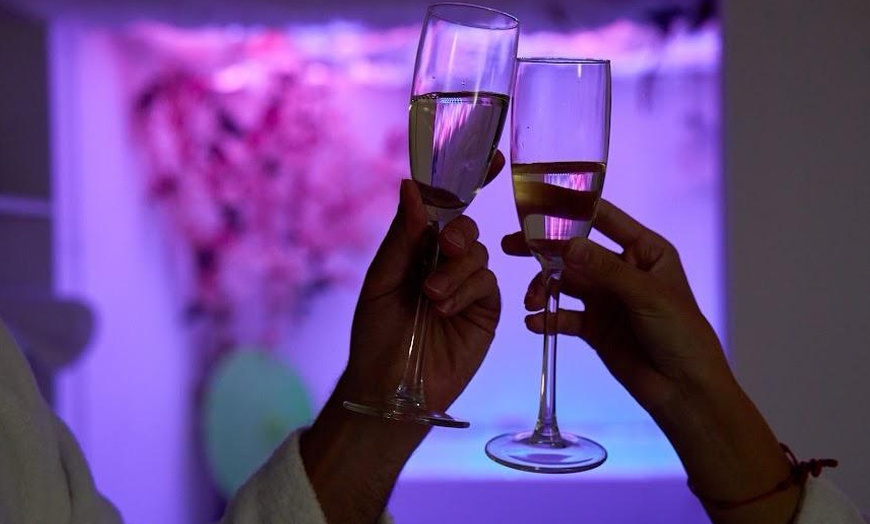 Image 6: Spa privado para 2 con masaje, hidromasaje, cava y aperitivo