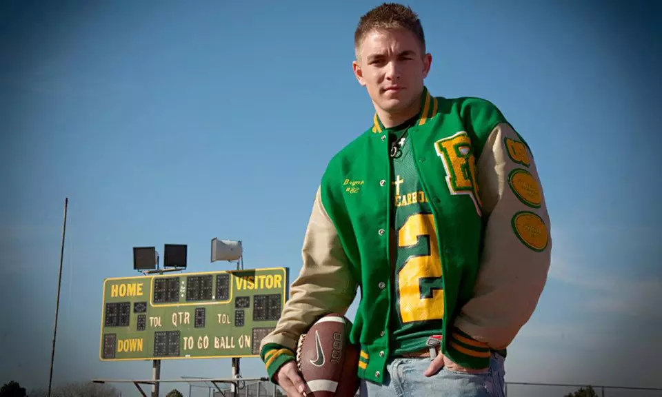 High-School-Senior Portrait Session Package with Prints from Trey Allen Photography (84% Off) - Primary Image