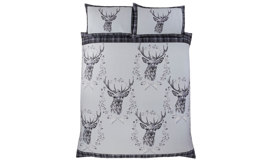 Image 3: Angus Stag Brushed Cotton Duvet Set
