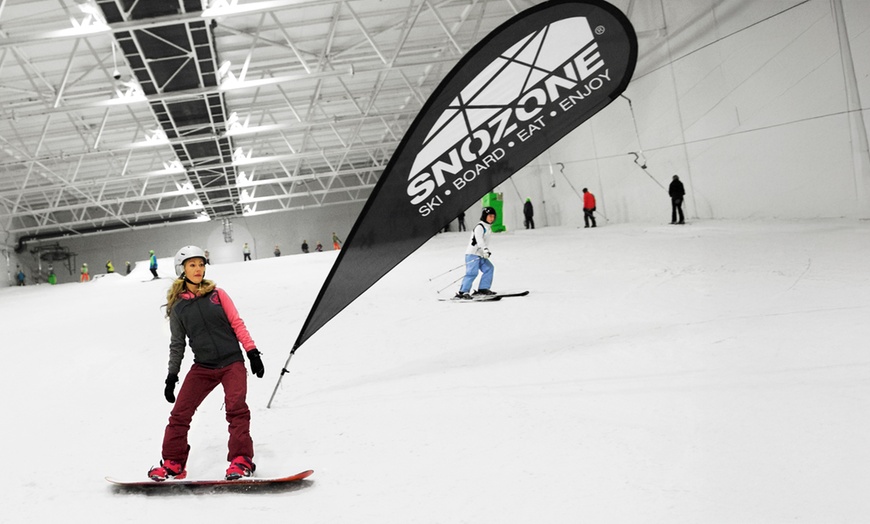 Image 4: Exclusive 60-Minute Private Ski or Snowboarding Lesson for One
