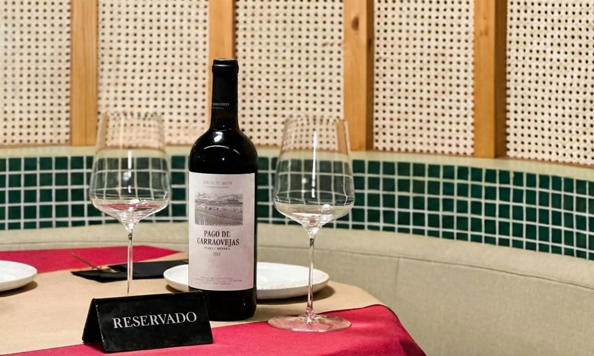 Menú VALOO para 2 o 4 personas en plena plaza del Ayuntamiento