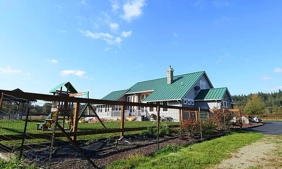 1-Night Stay at Shining Star Ranch in Monroe, WA. Dates into October. - Primary Image