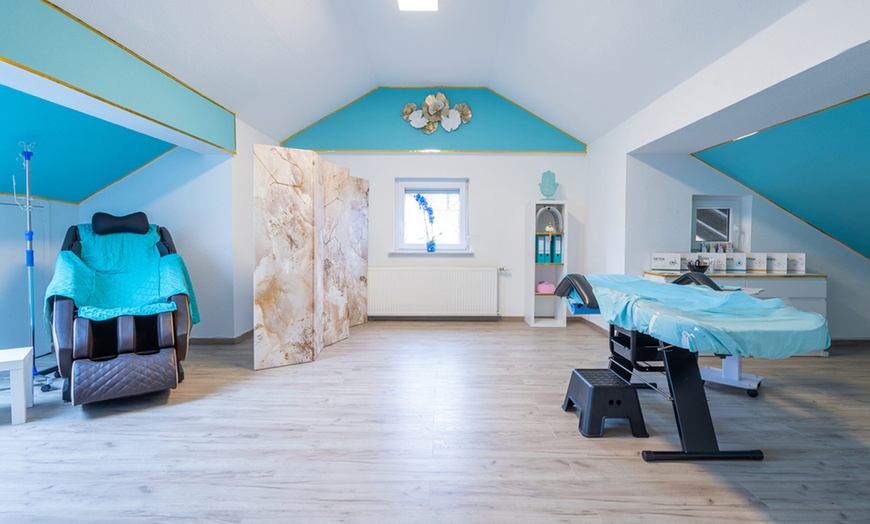 Image 3: Injektionslipolyse: Kinn, Bauch, Oberschenkel innen oder innen & außen