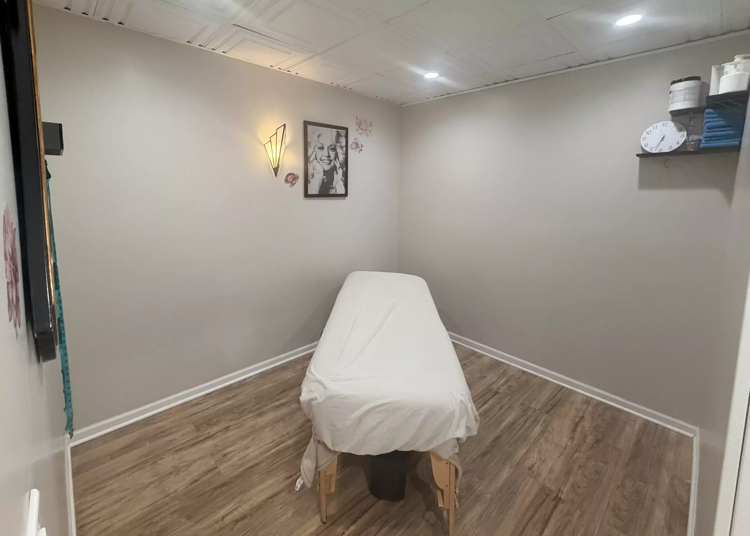 Discover Glo Cryo's rejuvenating facial options, perfect for everyone, with up to 42% off - Second Medium