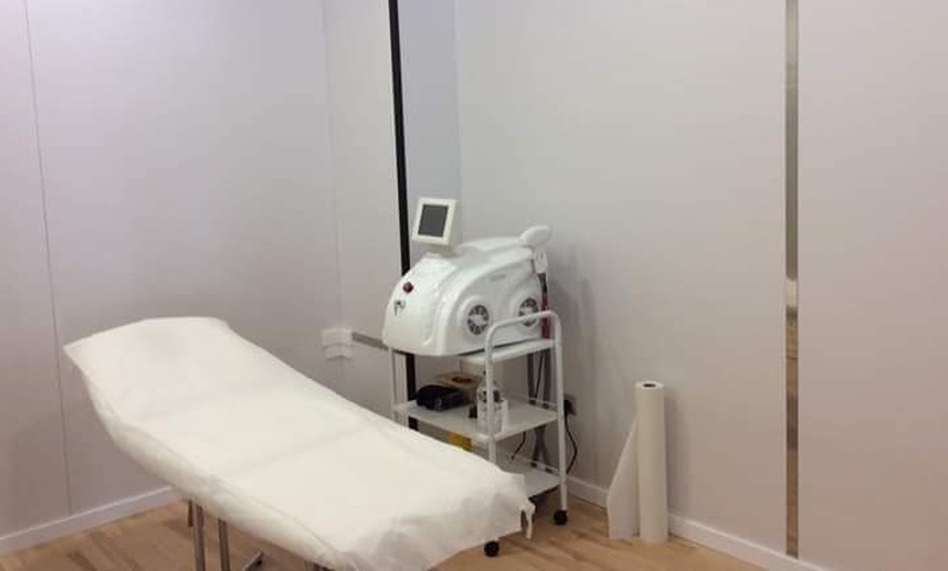 Image 9: 3, 6 o 9 sesiones de tratamiento con estimulación electromagnética