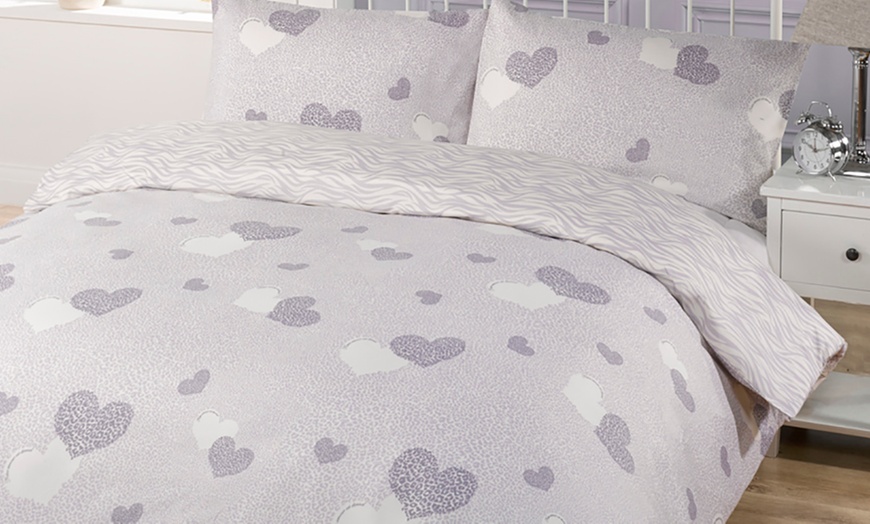 Image 2: Clearance Duvet Sets