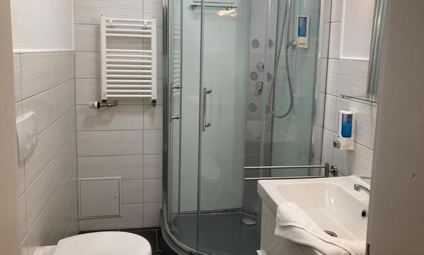 Image 10: Mosel: 2 oder 5 Nächte mit Halbpension, Prosecco und Weinprobe