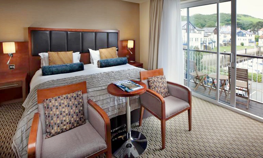 Image 2: Conwy: 1- or 2-Night 4* Spa Stay with Breakfast