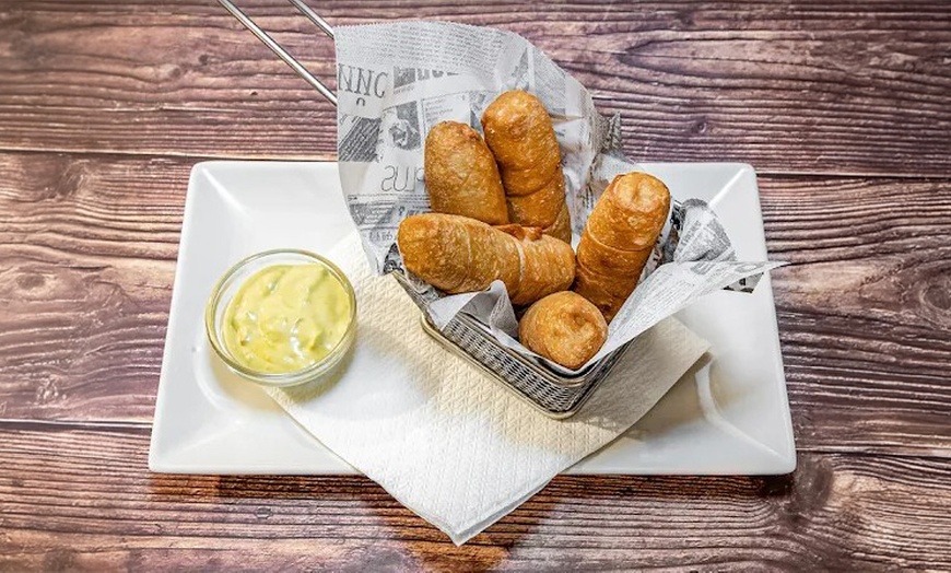 Image 6: Menú de hamburguesas con entrante, postre y bebida para 2 o 4 personas