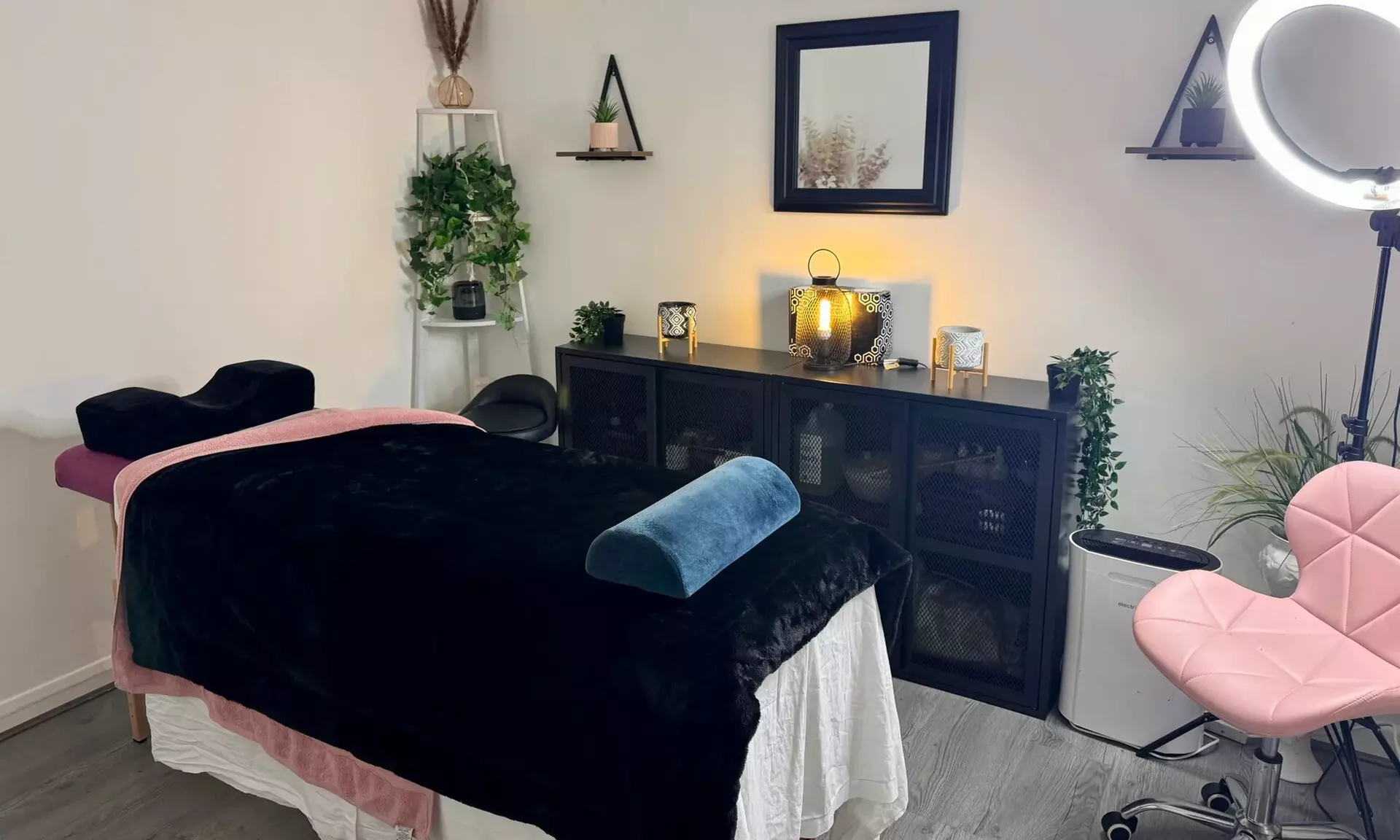 Unwind with One or Two Sessions of 60 or 90 Minute Pamper Package