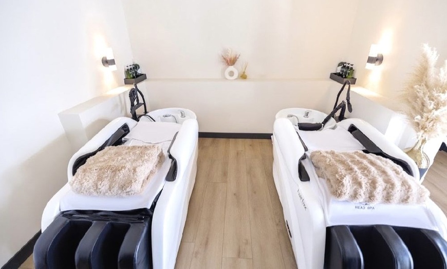 Image 4: VIP Scalp Spa w/Massage for Single or Couples