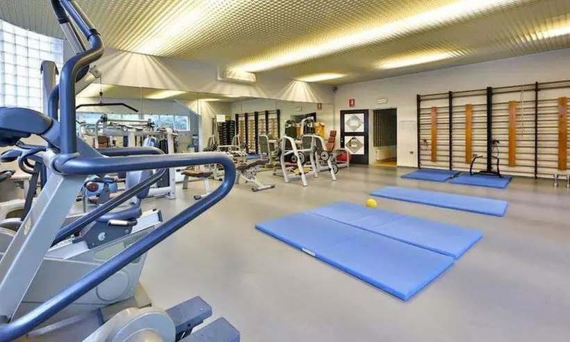 Monticelli Terme: 1 o 2 notti con colazione o mezza pensione e terme