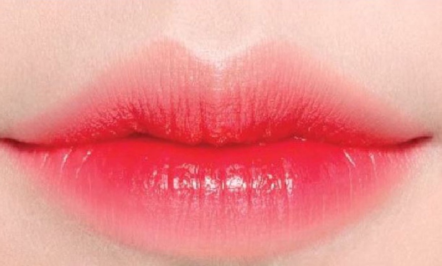 Image 1: Micropigmentación de labios efecto coreano con opción a retoque
