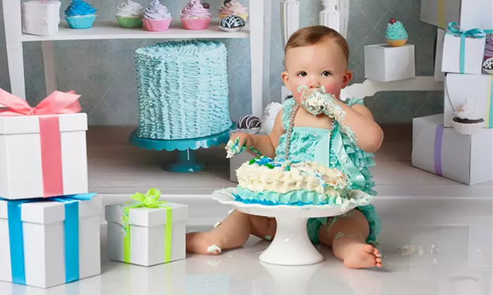 C$49 for a Cake-Smash Photo Shoot for a One-Year-Old Baby (C$125 Value) - Primary Image