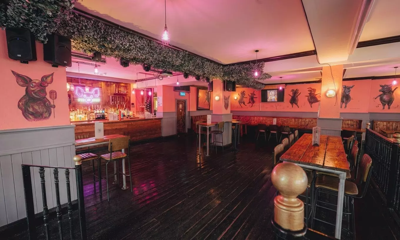 Go Hog-Wild in Bristol: One, Two, or Four Cocktails on Fri or Sat