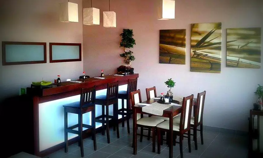 Image 3: Zestawy sushi na wynos