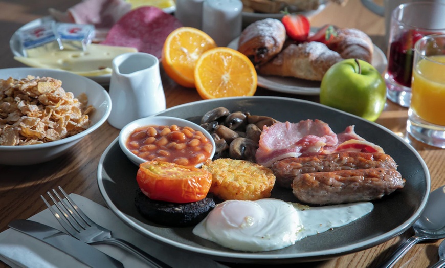 Image 22: Merseyside, Liverpool: Stay with Breakfast, Spa Treatment & Dinner