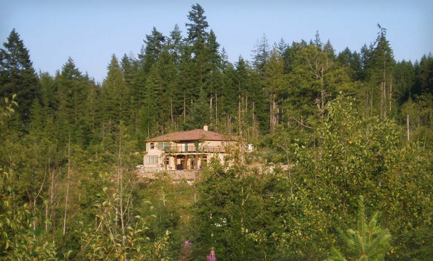 MALAHAT VIEW GUESTHOUSE in - Shawnigan Lake, BC, CA | Groupon Getaways