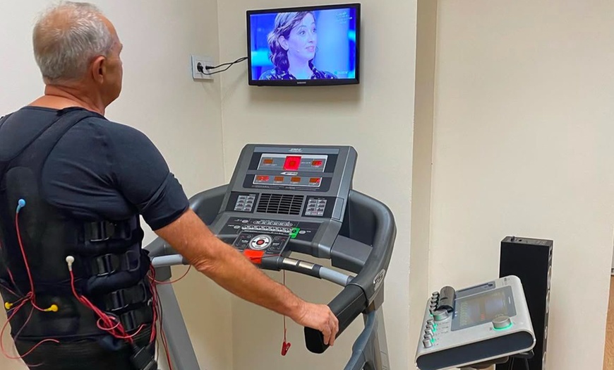 Image 3: 6 o 12 sesiones de electroestimulación muscular con entrenador