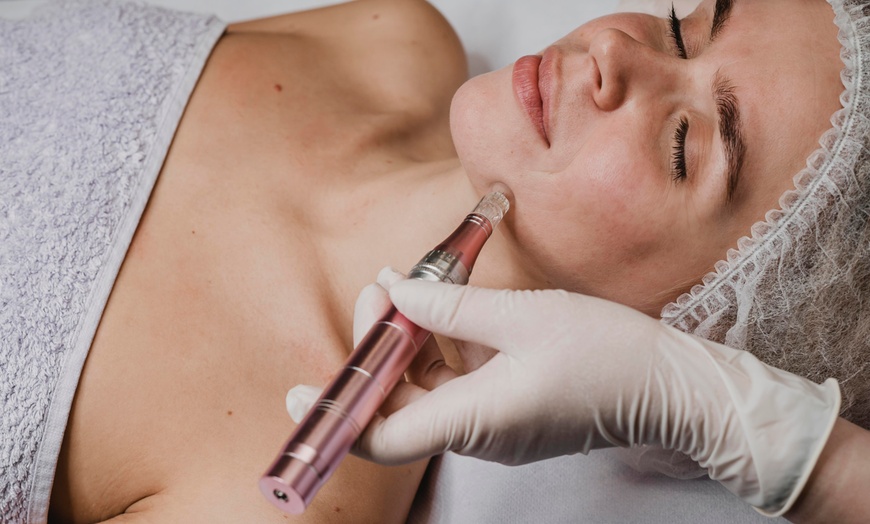 Image 1: Up to 36% Off on Pampering Package at Cre8tive Beauty Salon