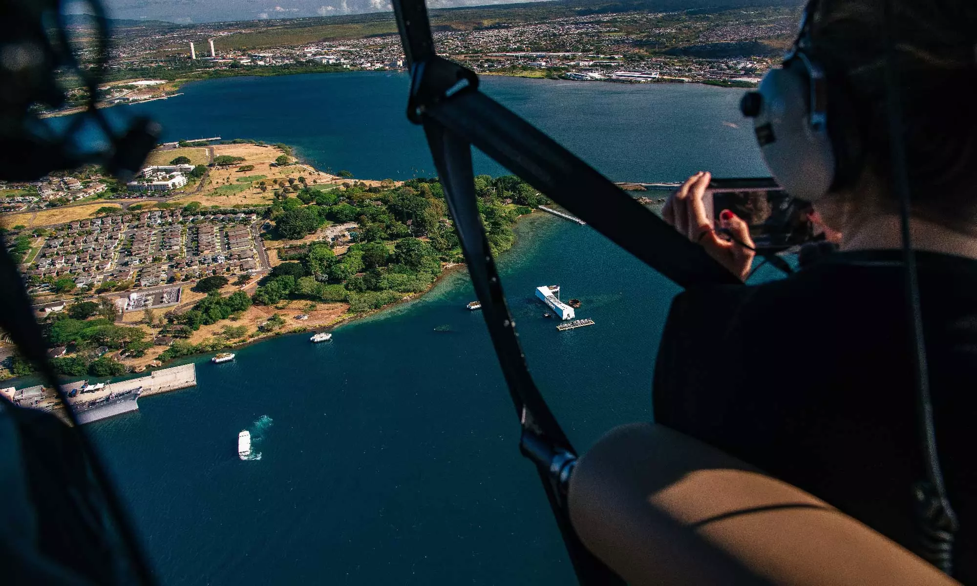 Shared or Private Waikiki Pearl Harbor Helicopter Tour 