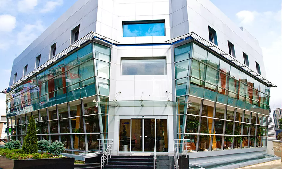 Wertgutschein über 5000 € anrechenbar auf eine Haartransplantation in Istanbul über Mediliva für 2990 € - Second Medium