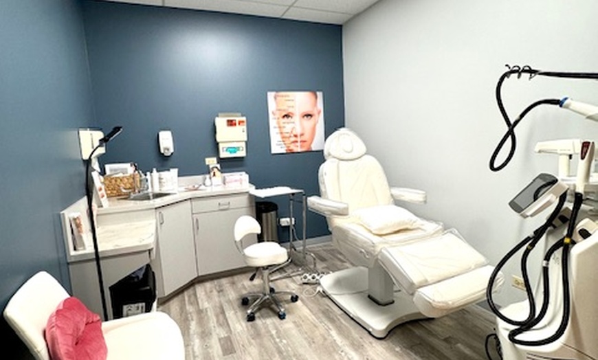Image 4: Six Laser Hair Removal Sessions on One Small, Medium, or Large Area 