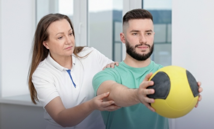 Image 1: Sports Medicine & Fitness Diploma Training