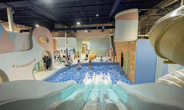 Family Annual Pass – Weekday or All-Access (Adult and Child)