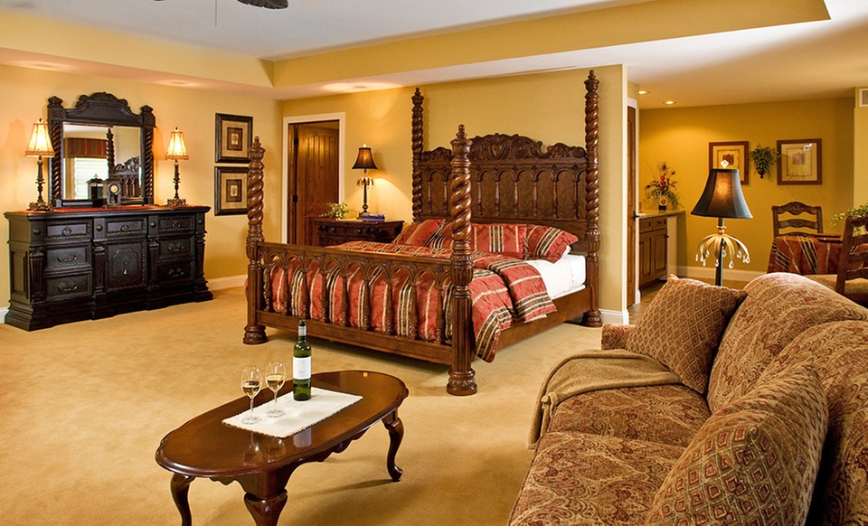 Luxe 4-Star B&B on Mississippi River in Galena