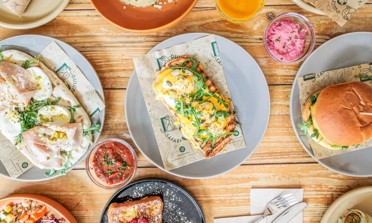 Brunch o merienda Salvaje con 3 pases, bebida y zumo para 2 o 4
