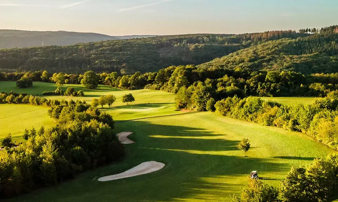 2x18 Loch Ganztages Greenfee, opt. inkl. 2 Übernachtungen 2-4 Personen