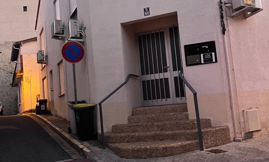 Image 4: Soin du visage Saundarya d'1h, réflexologie ou massage en option