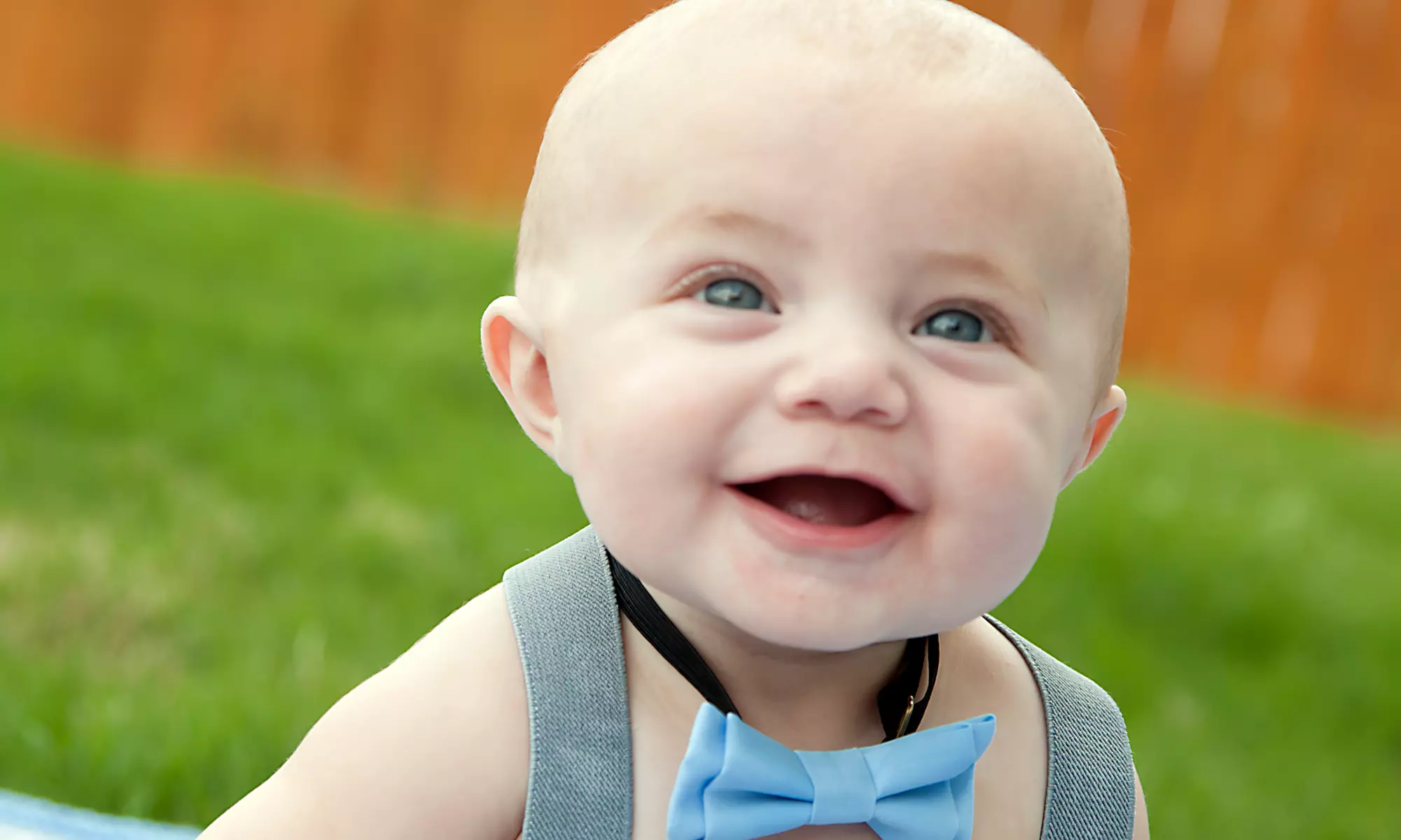 60-Minute Outdoor Photo Shoot with Photo Review and Retouched Images from Sarah Carlin Photography (65% Off) - Primary Image