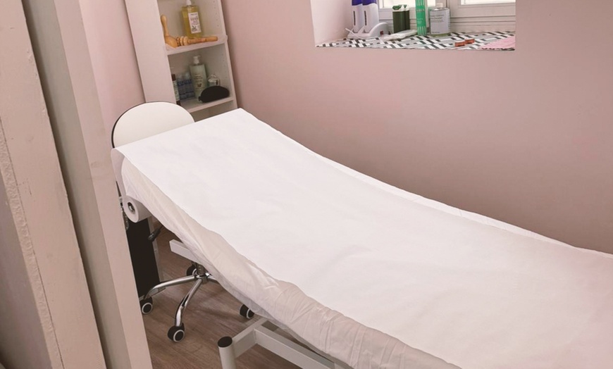 Image 5: 2, 4 o 6 sesiones de combo reductor con aparatología para 1 persona