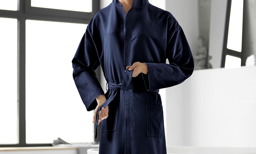 Image 13: Sneldrogend microfiber badjas met capuchon