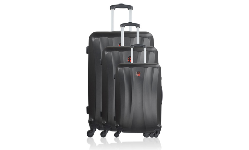 Image 13: Geographical Norway Luggage Sets