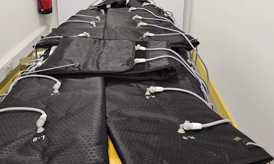 Enjoy Pressotherapy Lymphatic Massage, RF Tightening, or Cavitation!