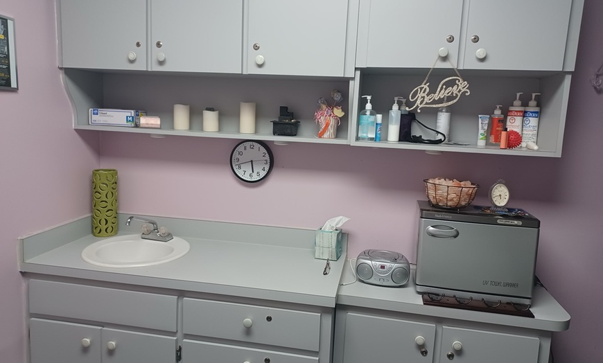 Image 3: Experience full body relaxation with massage therapies