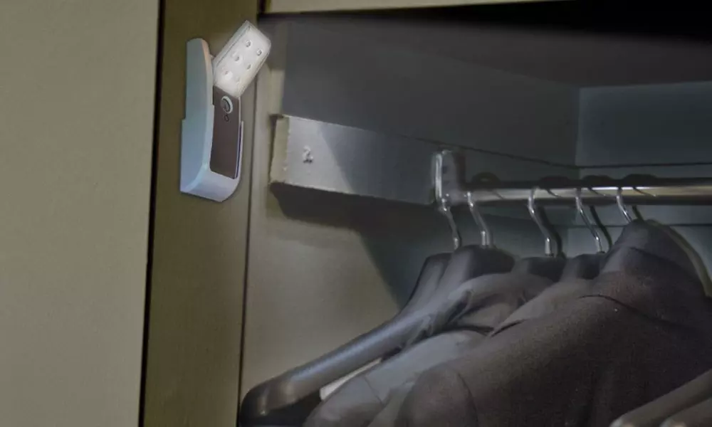 Wireless 6-LED Motion-Sensor Light - Primary Image