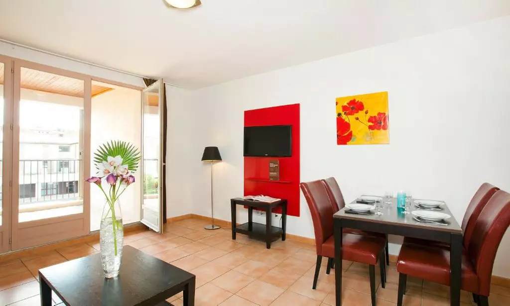 Carcassonne : studio ou appartement avec PDJ et balcon en option