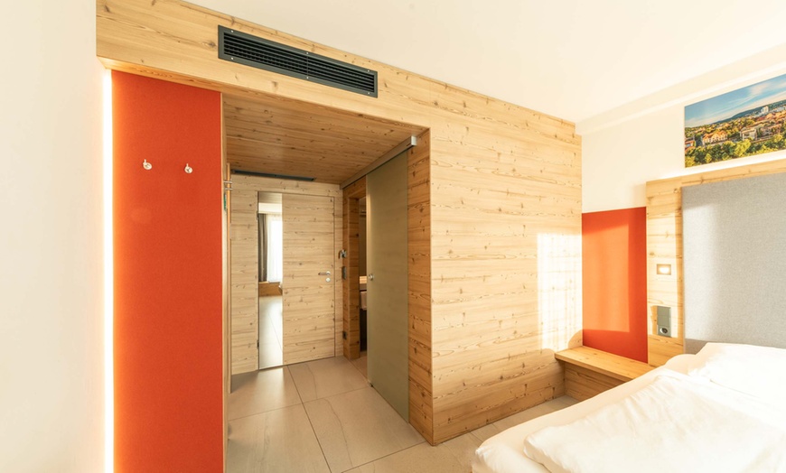 Image 12: Jena: Doppelzimmer mit All Inclusive und Badminton